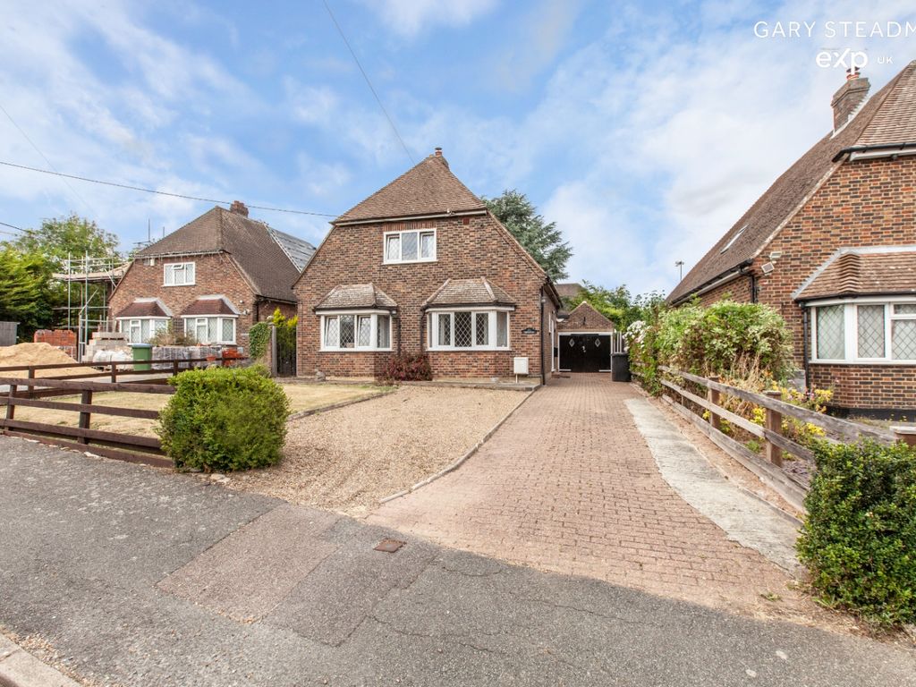 3 bed detached house for sale in Crowhurst Lane, West Kingsdown TN15