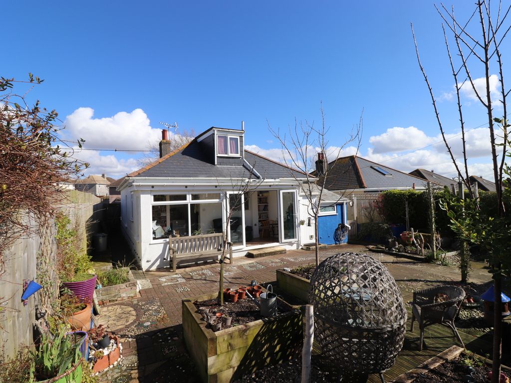 4 bed detached bungalow for sale in Carbeile Road, Torpoint, Cornwall
