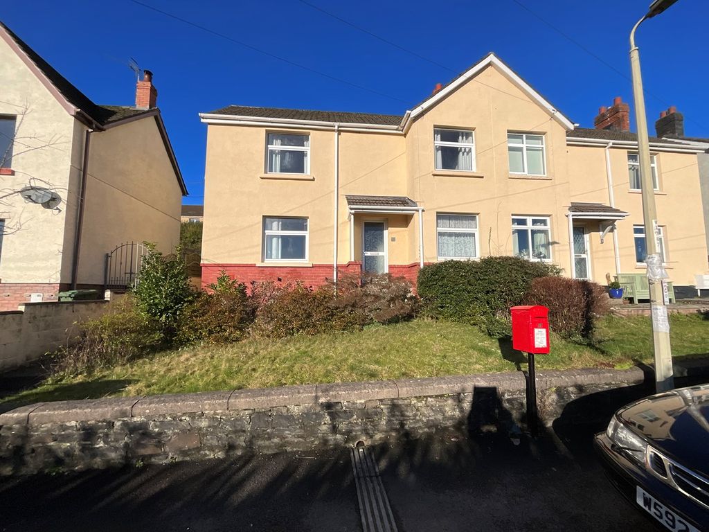 3 bed semidetached house for sale in Sunnybank Terrace, Machen