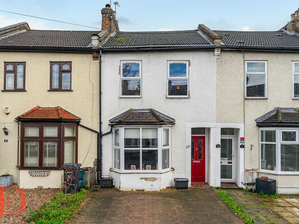 3 bed property for sale in Peel Road, London E18, £625,000 Zoopla