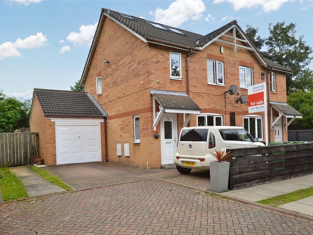 3 bed semidetached house for sale in Orchard Way, Rothwell, Leeds LS26