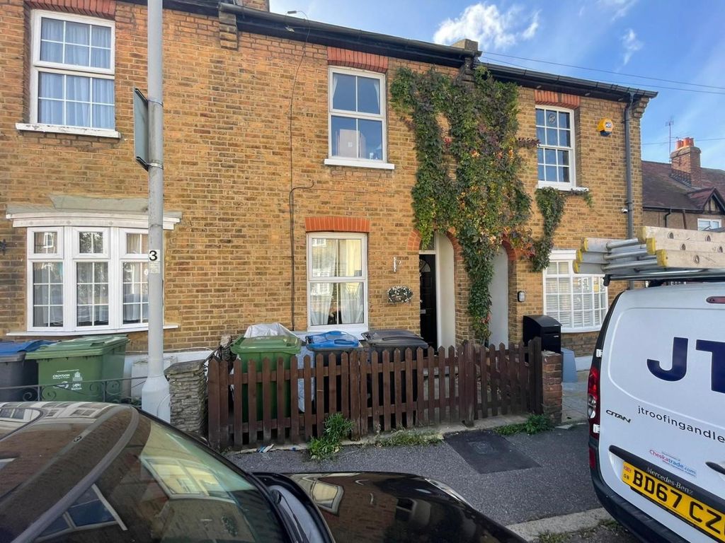 2 bed terraced house to rent in Haycroft Road, Surbiton KT6 Zoopla