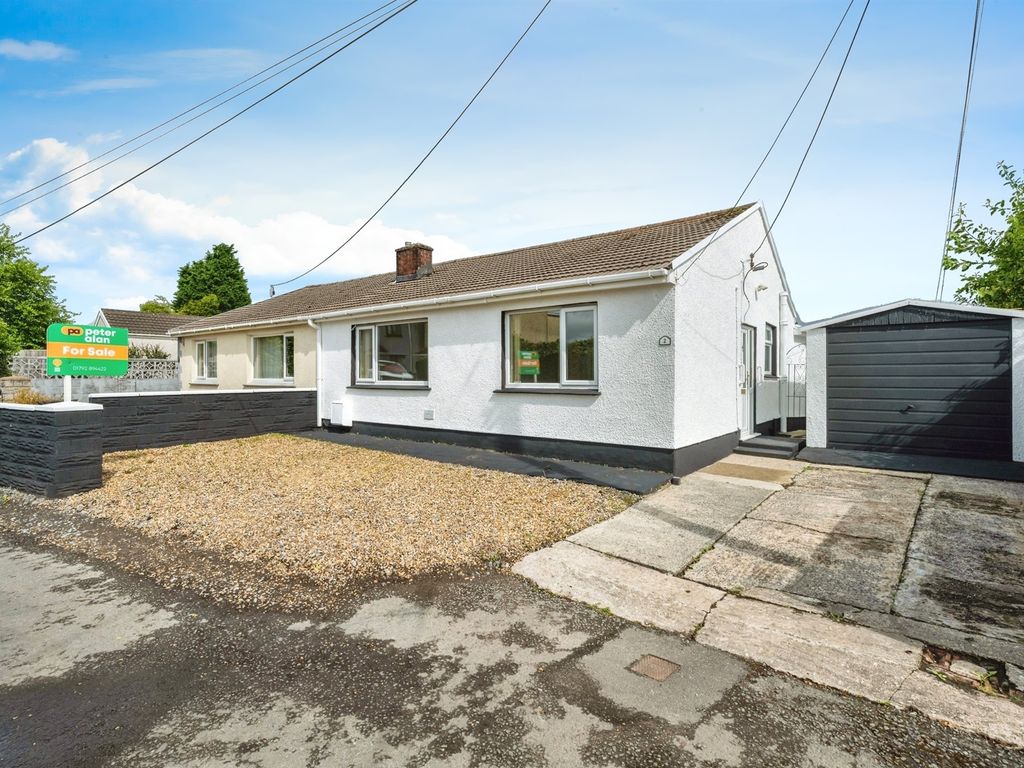 2 bed semidetached bungalow for sale in Jubilee Lane, Loughor, Swansea