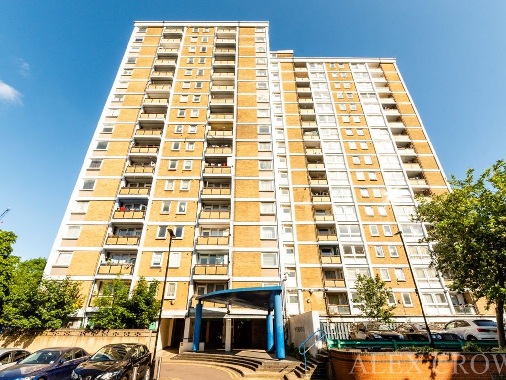1 bed flat to rent in Twyford House, Chisley Road, Seven Sisters N15
