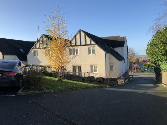 2 bed flat to rent in Howard Court, Stanton Road, Burton On Trent