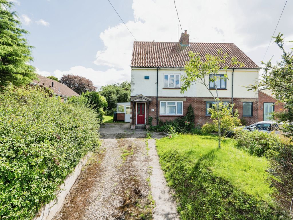 3 bed semidetached house for sale in Scarborough Road, Walsingham