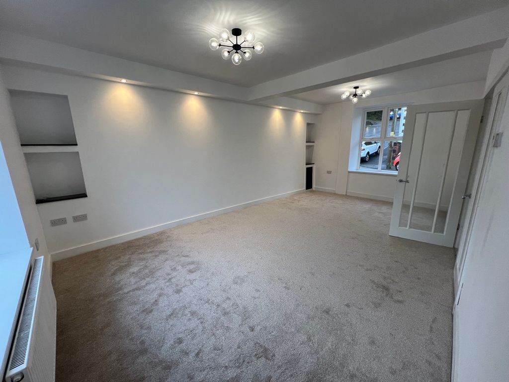 3 bed end terrace house for sale in Fenwick Street Ferndale , Ferndale
