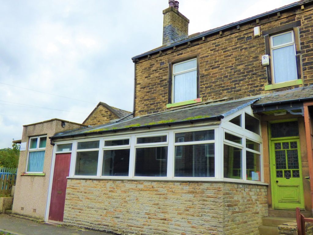 4 bed end terrace house to rent in Vale Street, Stockbridge, Keighley