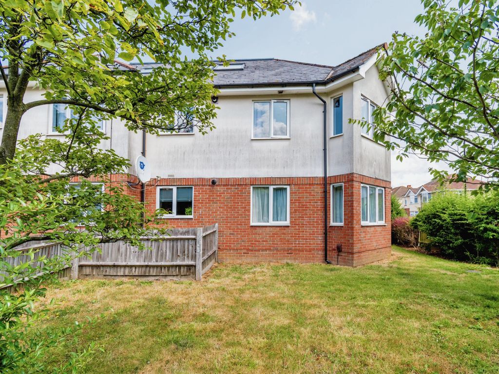 2 bed flat for sale in Ashmead Road, Maybush, Southampton, Hampshire