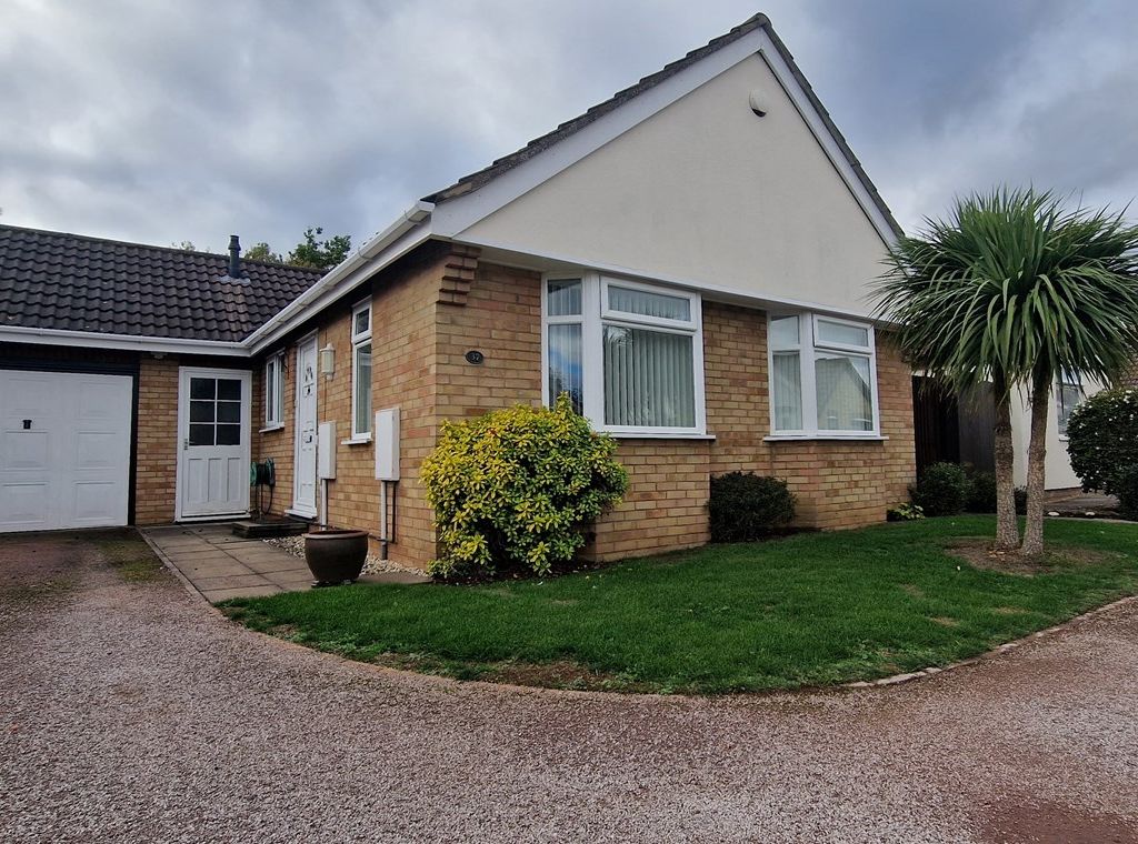 2 bed bungalow for sale in Benyon Grove, Peterborough PE2 Zoopla