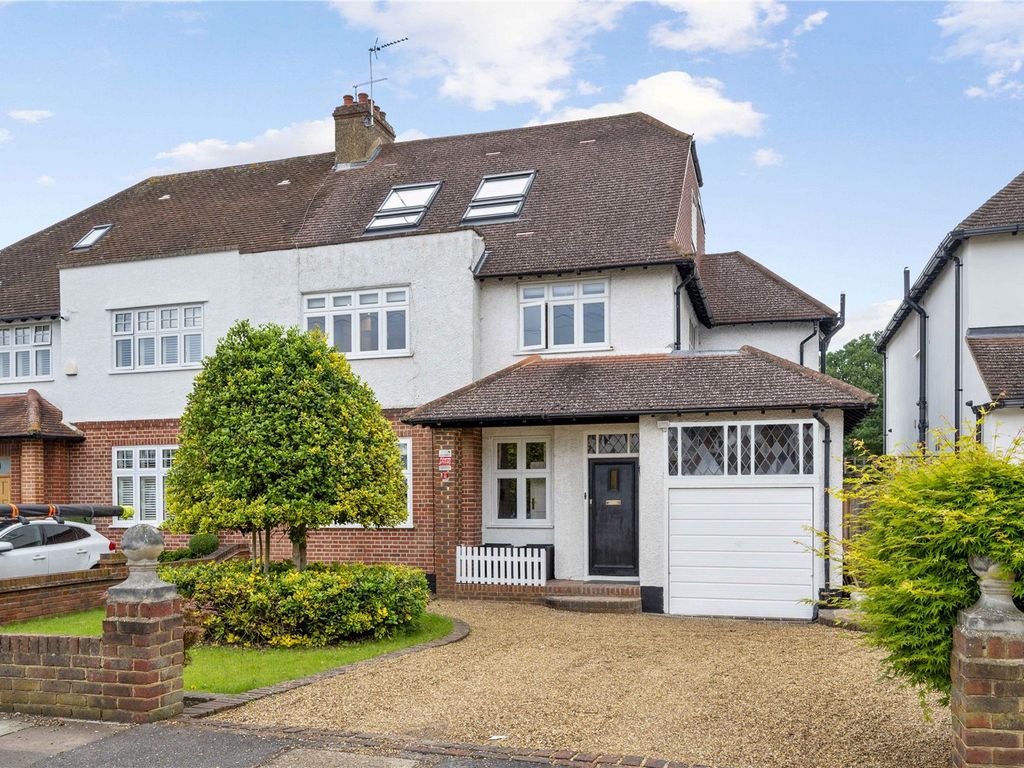 6 bed semidetached house for sale in Cambridge Avenue, New Malden