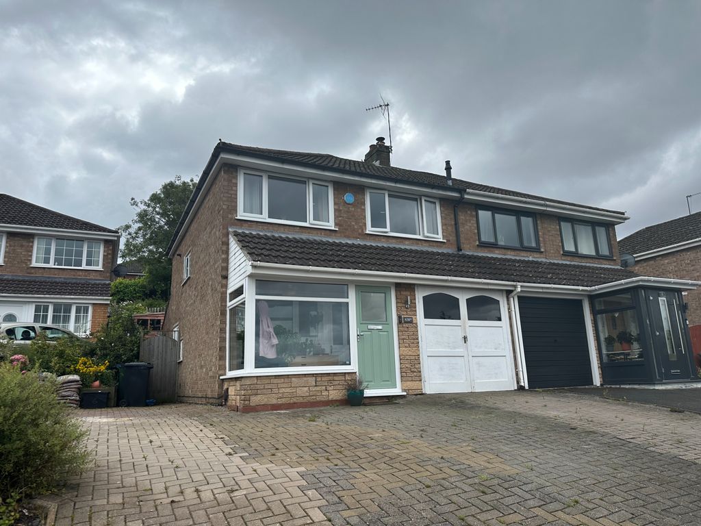 3 bed semidetached house for sale in Magdalen Close, Dudley DY1 Zoopla