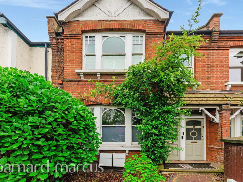 2 bed for sale in Lower Richmond Road, London SW14, £700,000