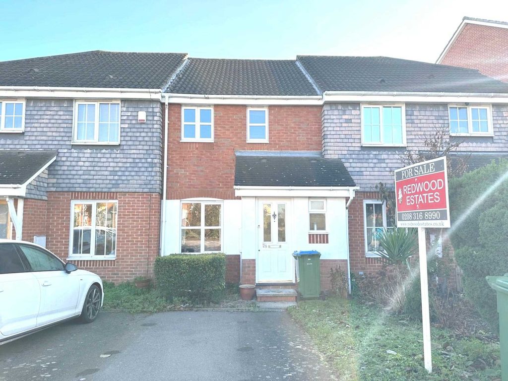 3 bed property for sale in Warepoint Drive, Thamesmead West SE28 Zoopla