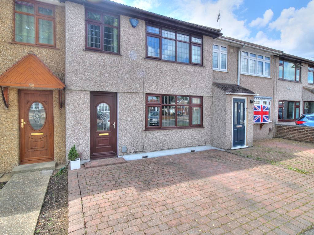 3 bed terraced house for sale in Maybank Avenue, Hornchurch RM12 Zoopla