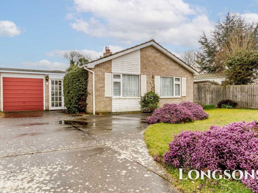 2 bed detached house for sale in Monkhams Drive, Watton IP25 Zoopla