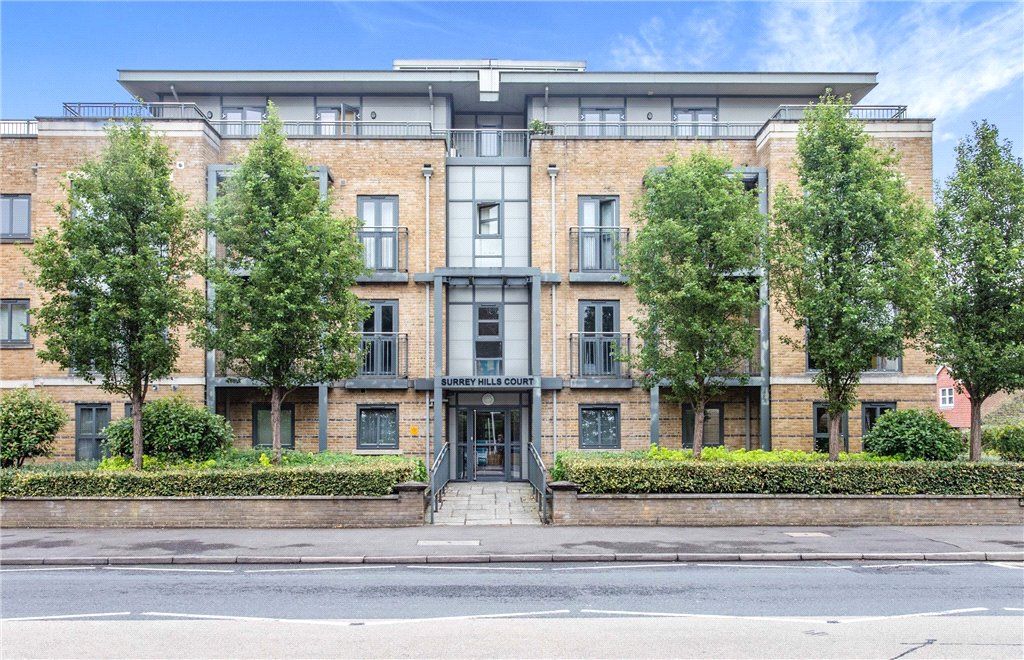 2 bed flat for sale in Surrey Hills Court, 106 Godstone Road, Caterham