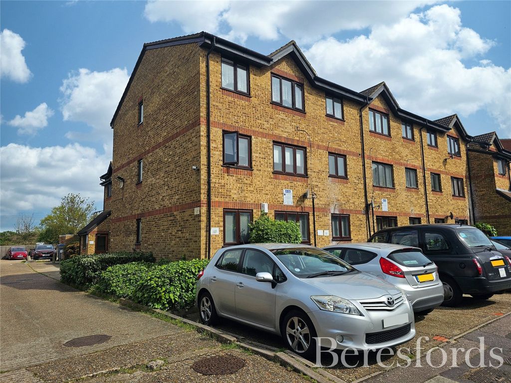 1 bed flat for sale in Vignoles Road, Romford RM7, £150,000 Zoopla