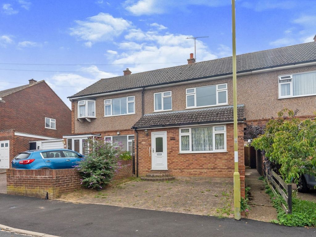 3 bed terraced house for sale in Cromwell Road, Ware SG12 Zoopla