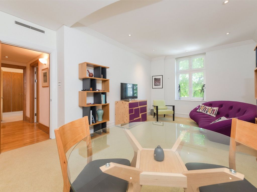 2 bed flat for sale in St Martin's Place, Covent Garden WC2N, £