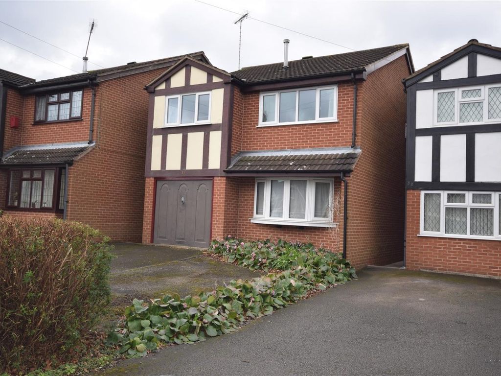 4 bed semidetached house to rent in Spring Terrace Road, BurtonOn