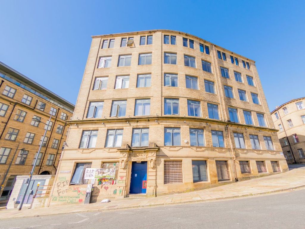Studio for sale in Olicana House, Chapel Street, Bradford BD1 Zoopla