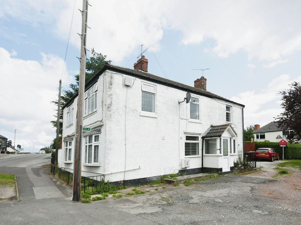 3 bed semidetached house for sale in St. Lawrence Road, North