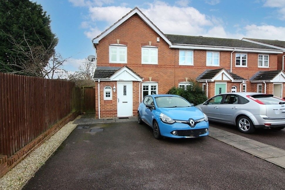 3 bed town house for sale in Squires Grove, Willenhall WV12 Zoopla