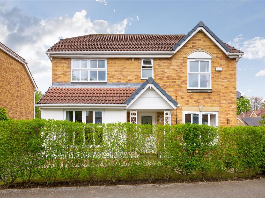 4 bed detached house for sale in Middlethorne Rise, Shadwell, Leeds
