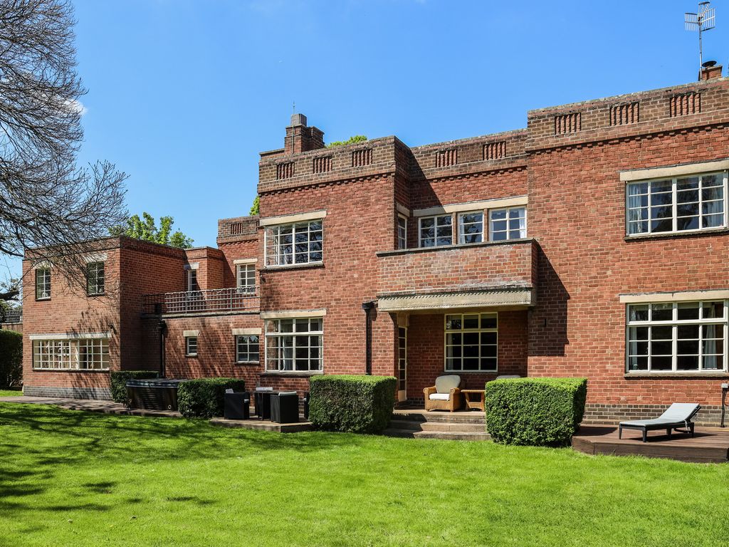 6 bed detached house for sale in Avenue Road, StratfordUponAvon