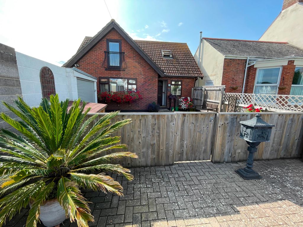2 bed detached bungalow for sale in Chickerell Road, Chickerell