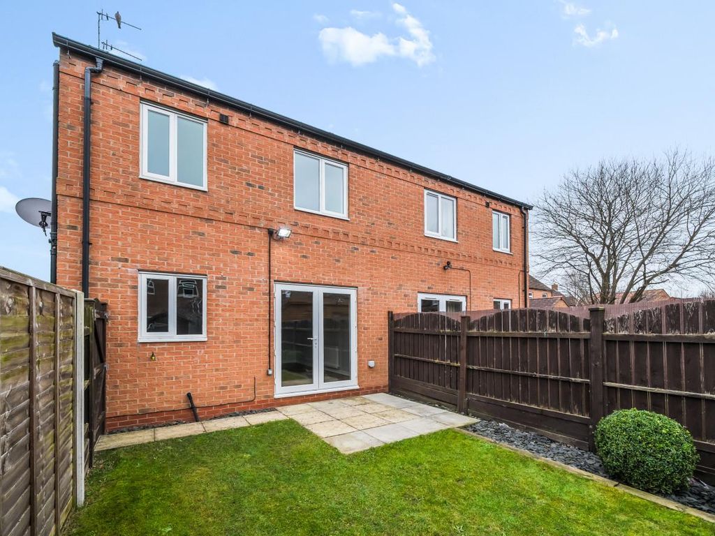 1 bed property for sale in Oak Way, Staynor Hall, Selby YO8, £135,000