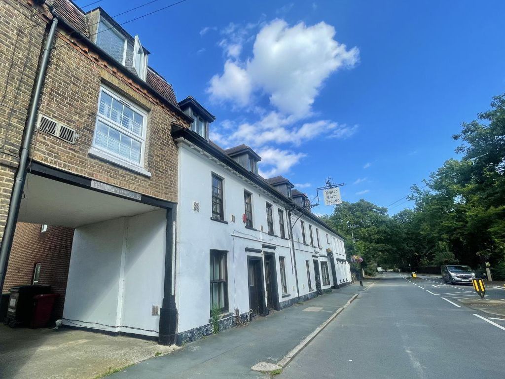 1 bed flat to rent in Park Street, Colnbrook, Slough SL3 Zoopla