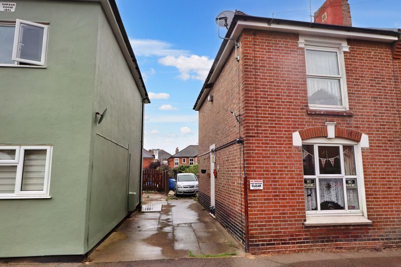 3 bed property for sale in Sydney Street, Brightlingsea CO7 Zoopla