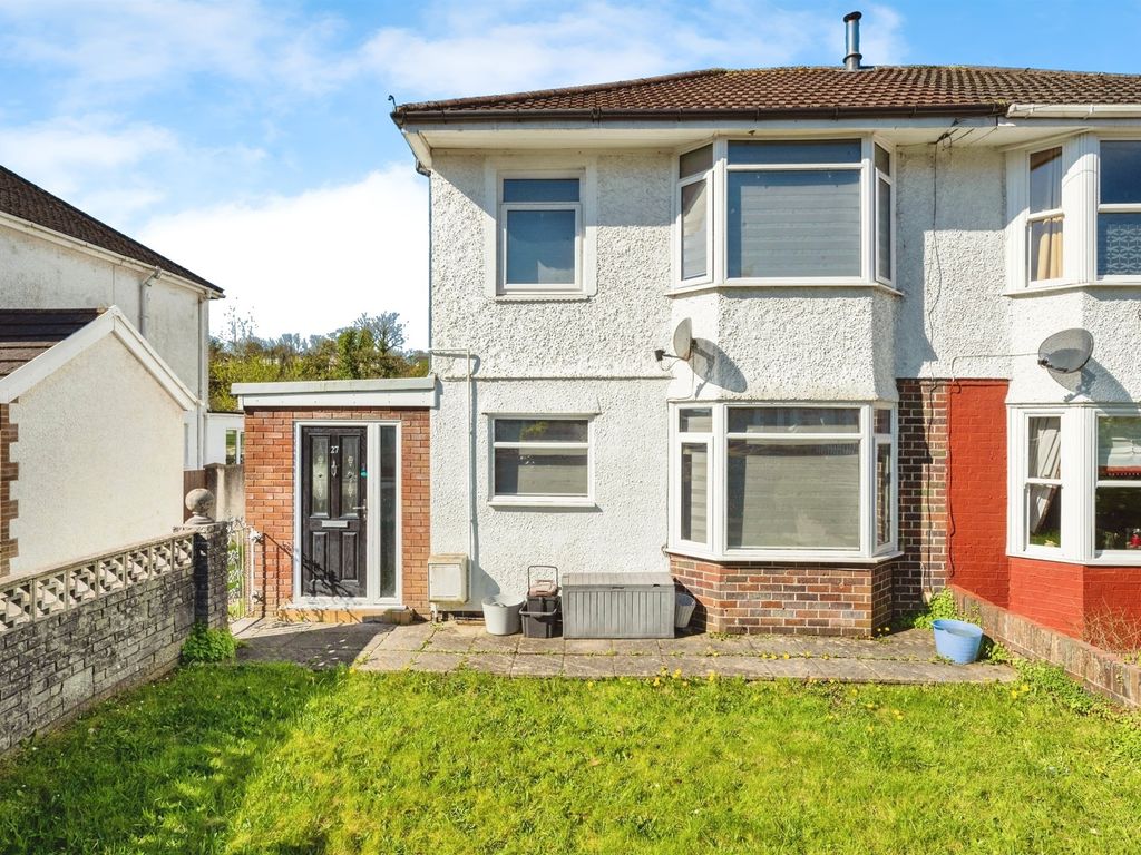 3 bed semidetached house for sale in Quarella Road, Bridgend CF31, £