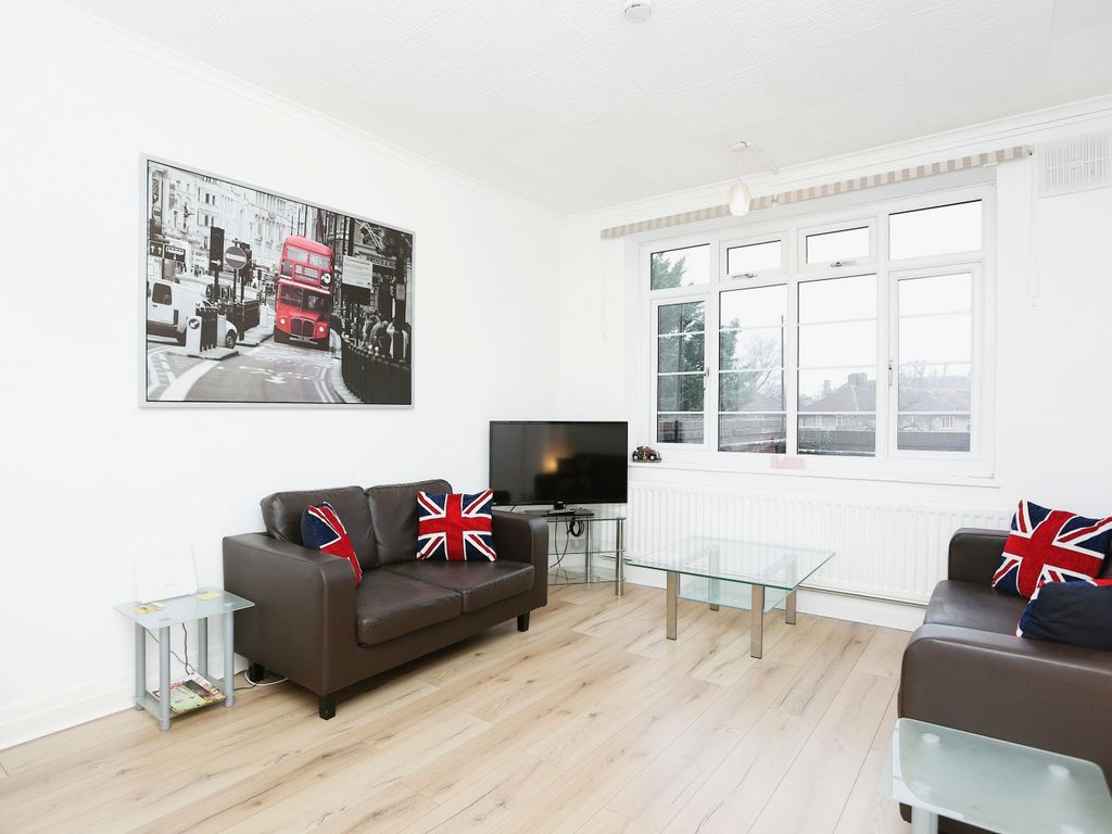 4 bed flat for sale in Bromley Road, Bromley BR1, £325,000 Zoopla