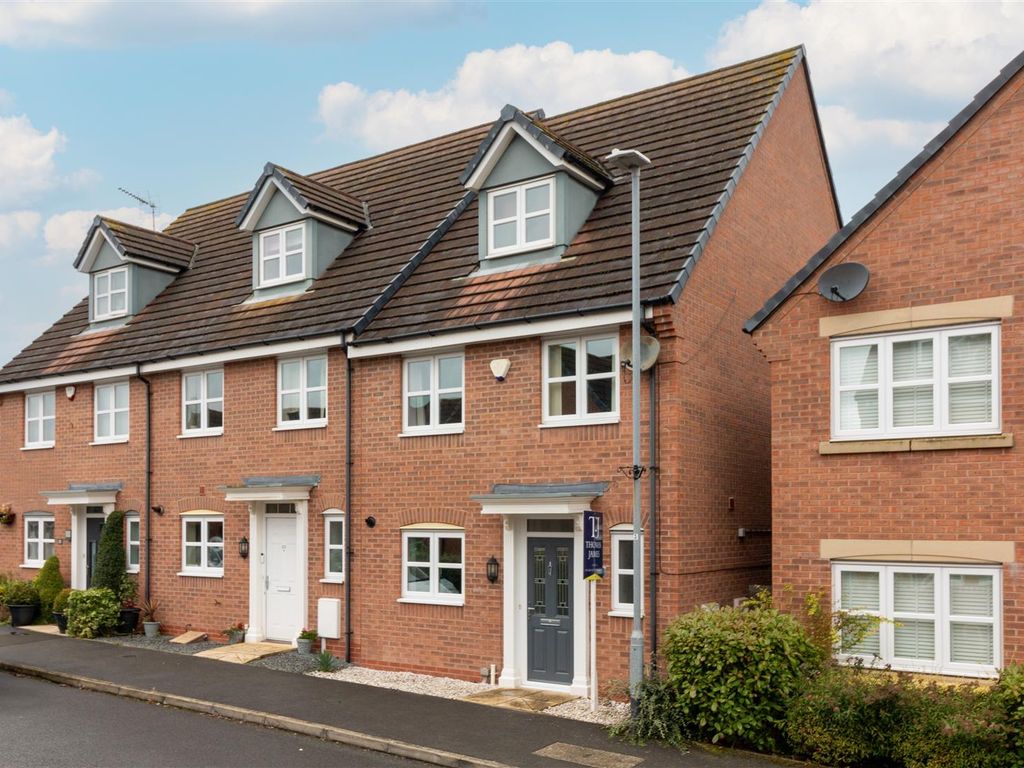 4 bed town house for sale in Bakers Close, Cotgrave, Nottingham NG12, £