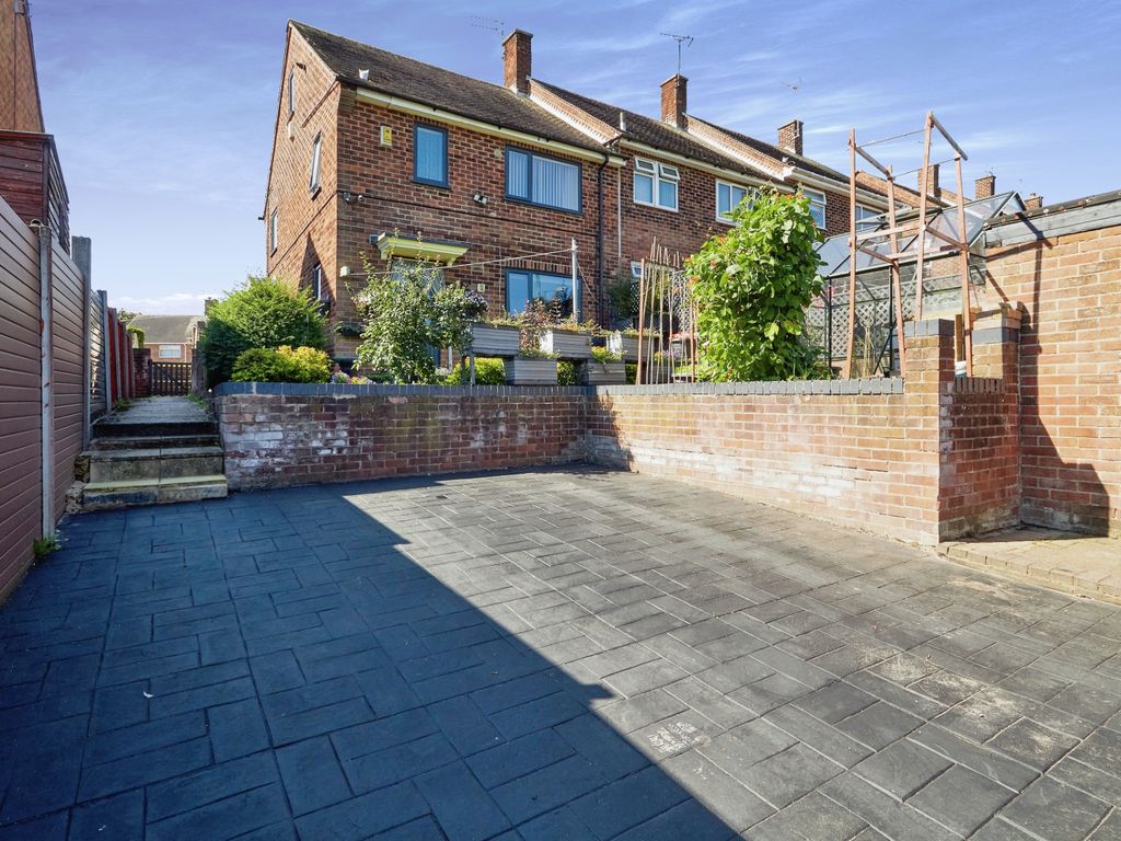 2 bed end terrace house for sale in Broadwood Road, Nottingham