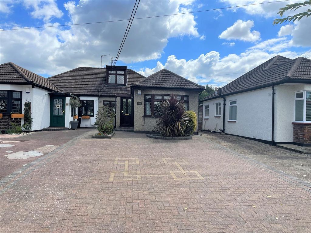 2 bed bungalow for sale in Front Lane, Upminster RM14 Zoopla