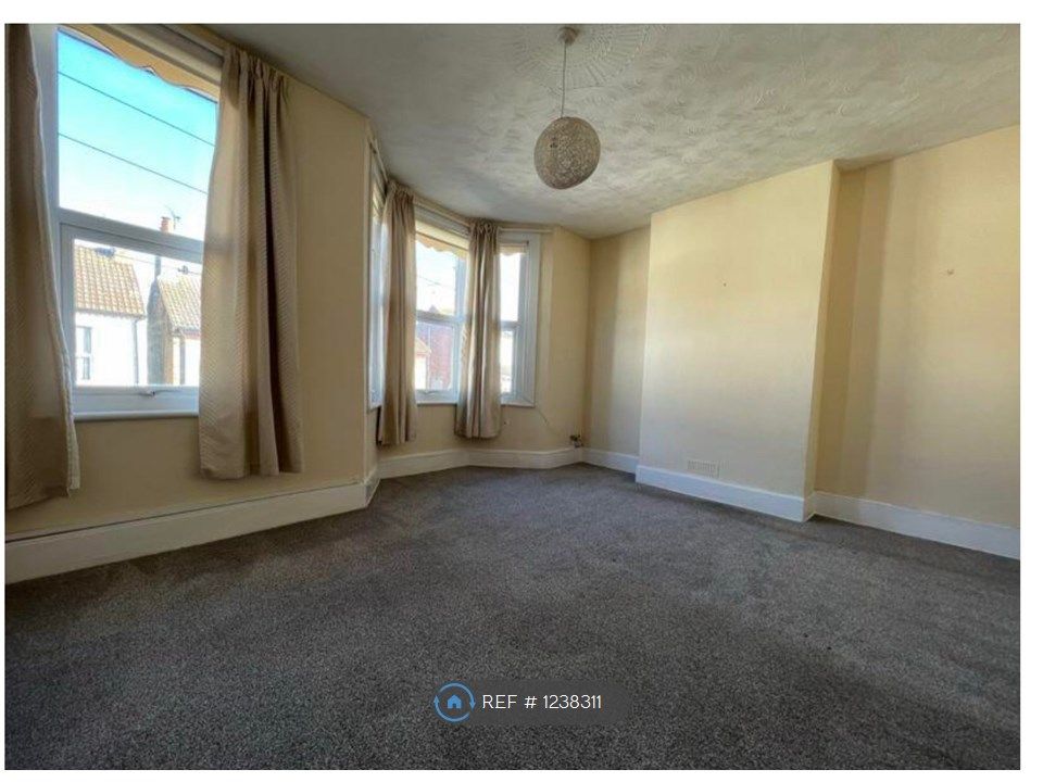 1 bed flat to rent in Pleasant Road, SouthendOnSea SS1, £950 pcm Zoopla