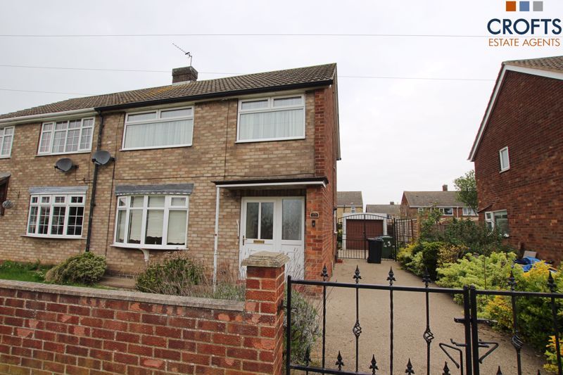 3 bed semidetached house for sale in Pilgrim Avenue, Immingham DN40 Zoopla