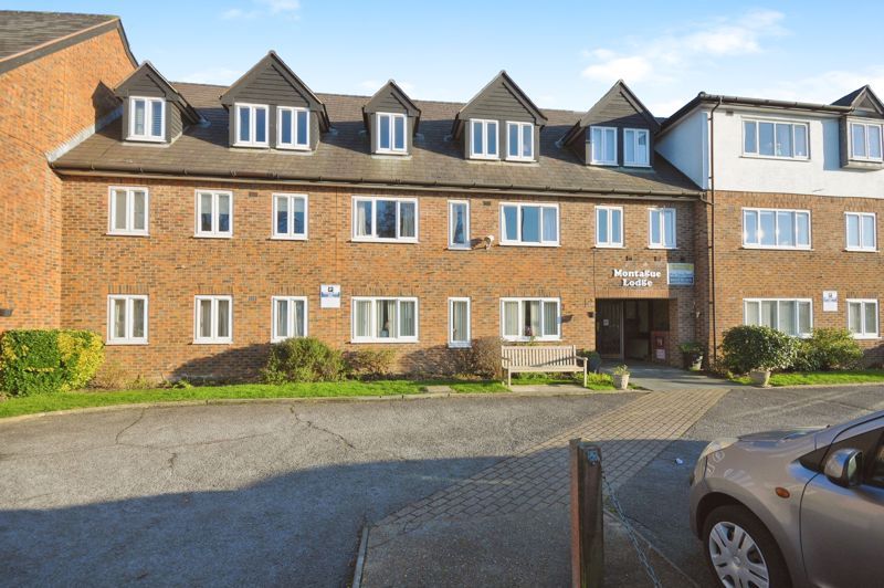 1 bed flat for sale in Montague Lodge, Beckenham BR3, £130,000 Zoopla