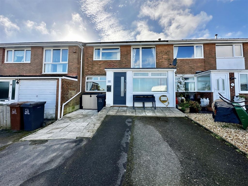 3 bed terraced house for sale in Close, Brixham TQ5 Zoopla