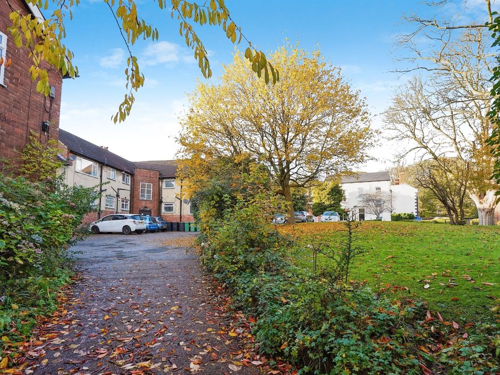 2 bed flat for sale in Church Lane, Chapel Allerton, Leeds LS7, £