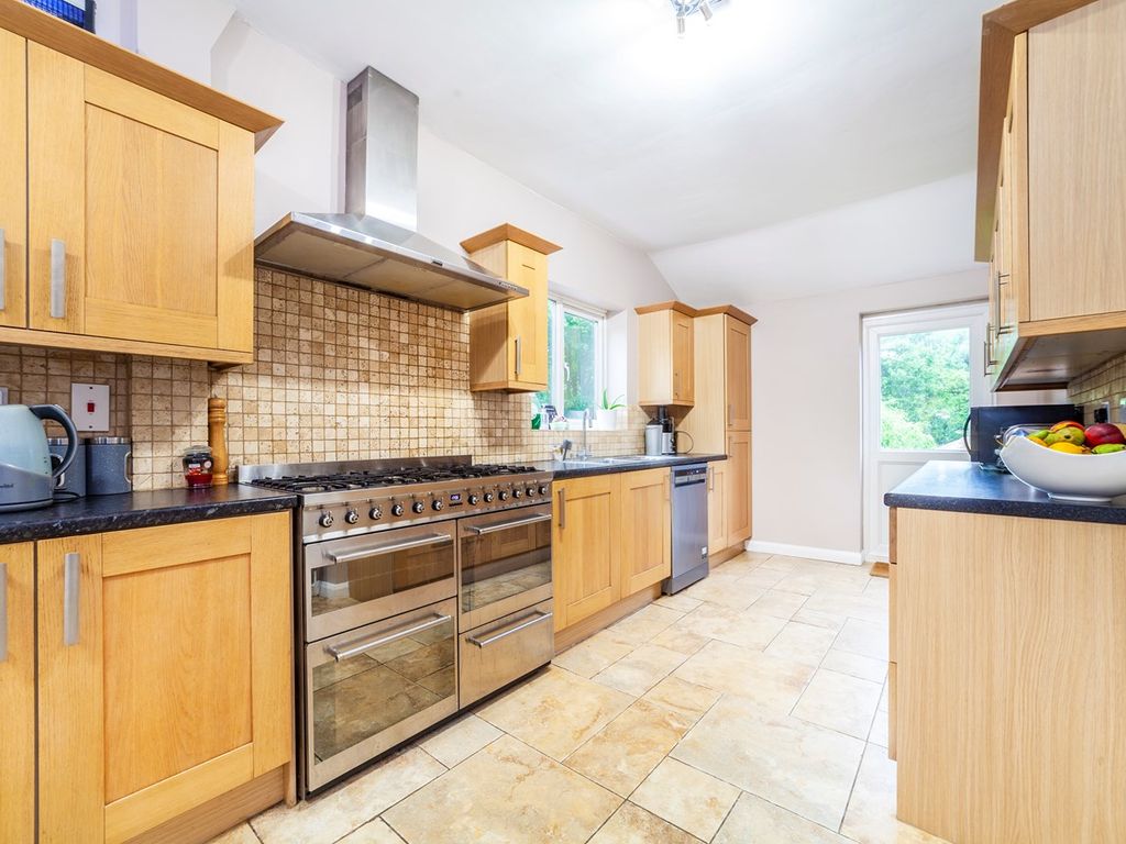5 bed end terrace house for sale in Norbury Avenue, London SW16 Zoopla