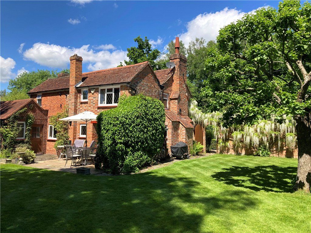 3 bed detached house for sale in Windlesham Road, Chobham, Woking