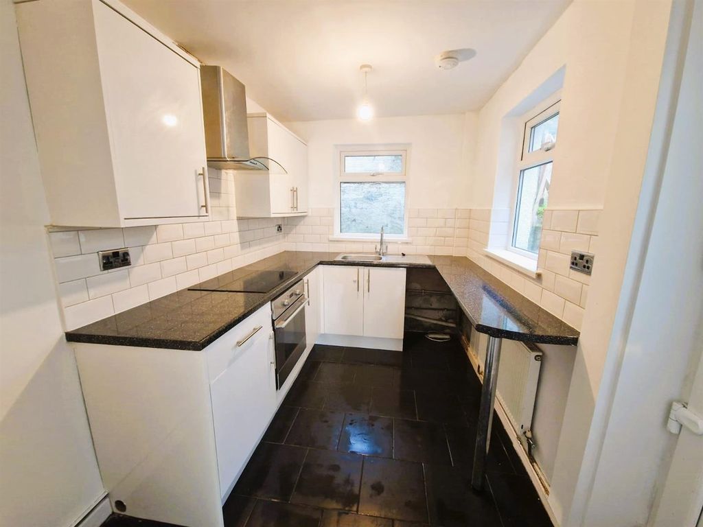 2 bed terraced house to rent in Lower Thomas Street, Merthyr Tydfil