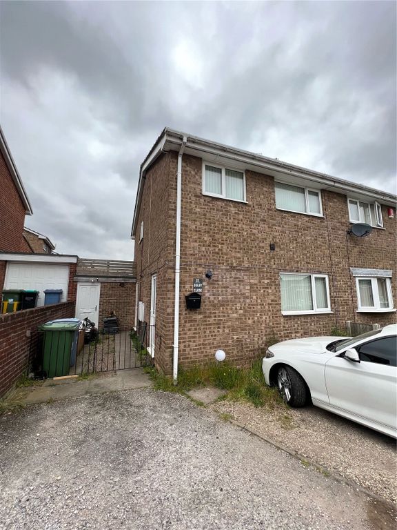 4 bed semidetached house for sale in Sulby Close, Forest Town