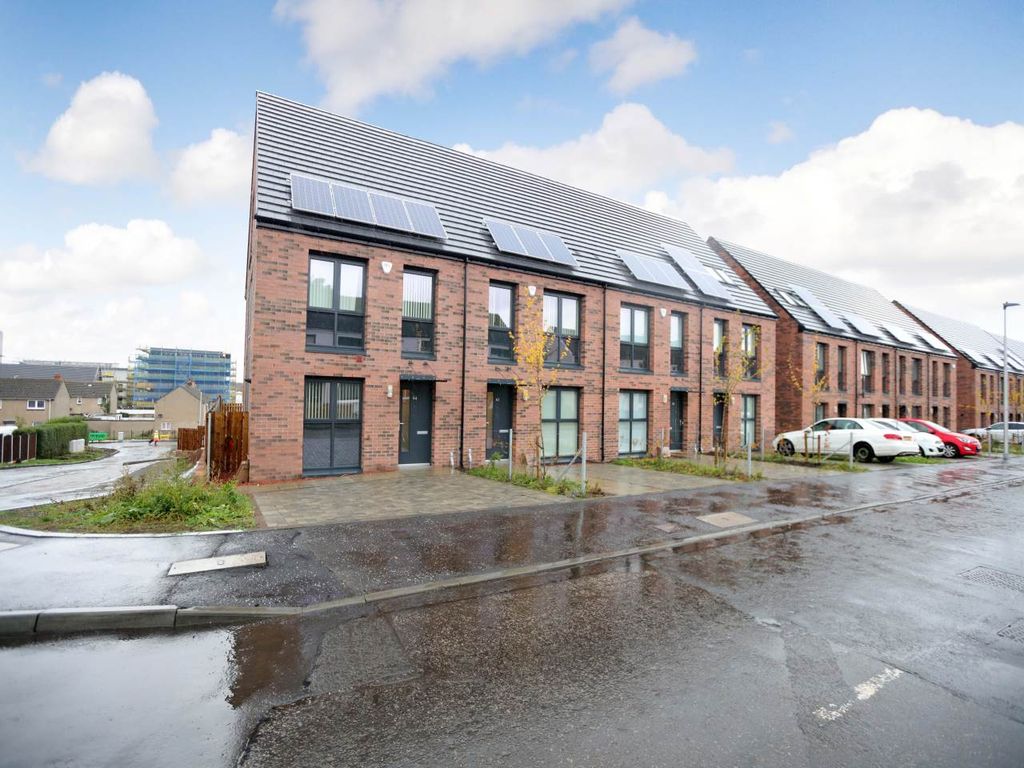 4 bed end terrace house to rent in Muirhouse Avenue, Edinburgh EH4, £