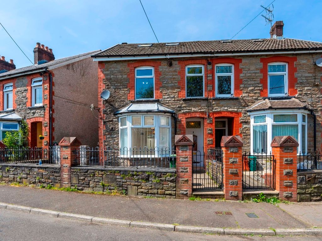 4 bed semidetached house for sale in Taff Terrace, Abercynon, Mountain